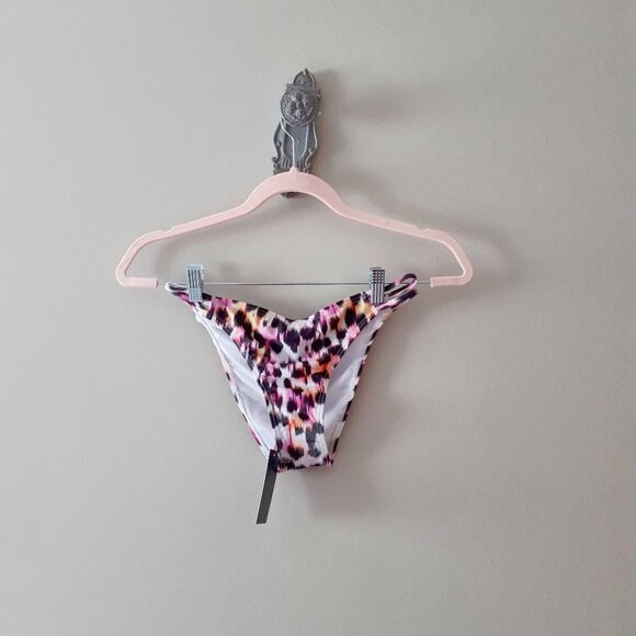 NWT South Beach leopard print triangle bikini top & low rise bottom set, 6 - Picture 11 of 12